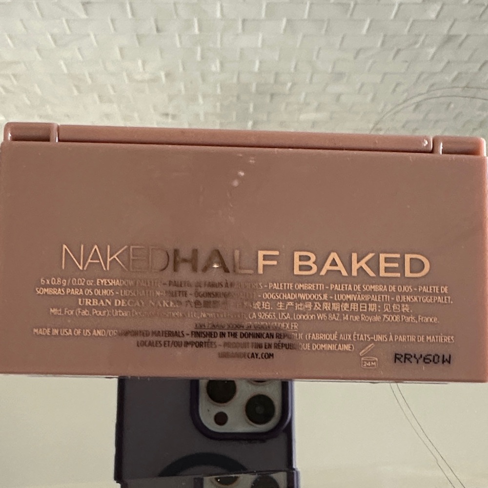 Urban Decay Naked Palette with Warm Hues - Picture 2 of 6